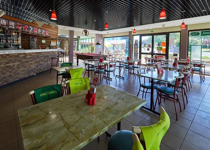 Relais Des 3 Pommes מלון